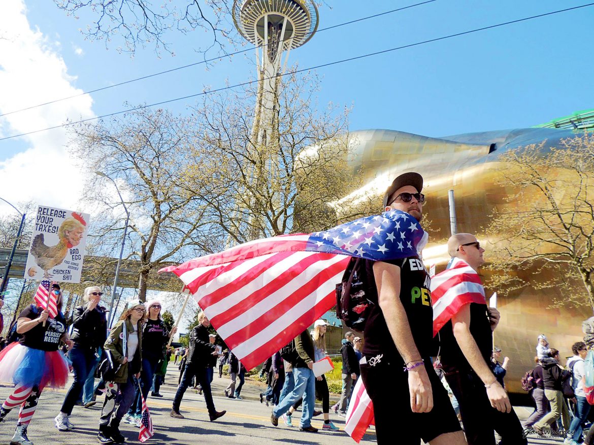 FlagCapeByTheSpaceNeedle