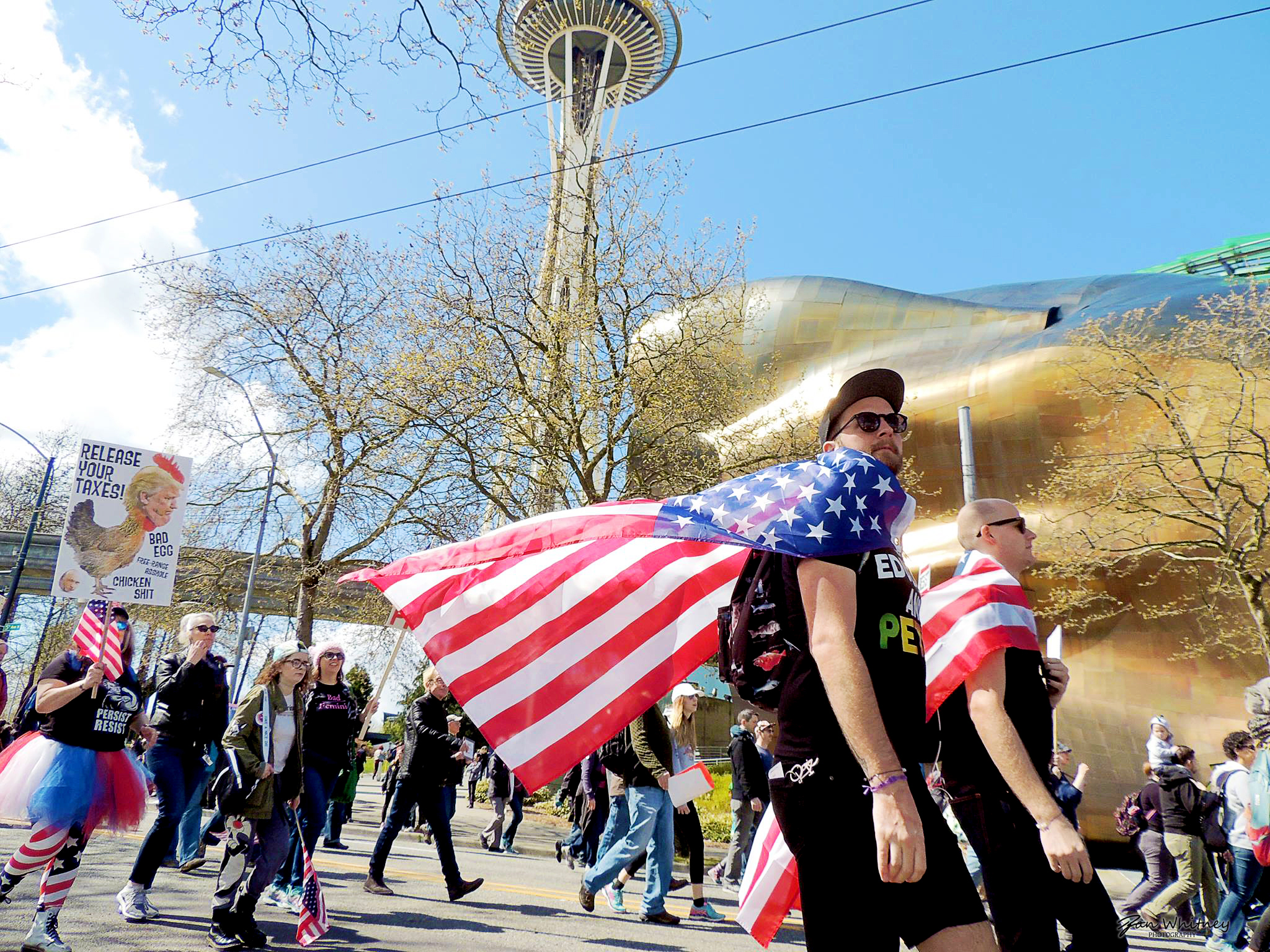 FlagCapeByTheSpaceNeedle
